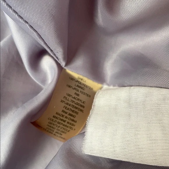 Tahari Light Gray Puffer Jacket.  Size Medium. - Picture 7 of 7